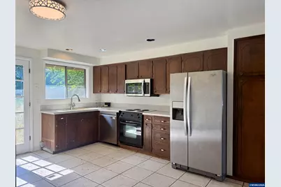 1360 Sunset Ln, Sweet Home, OR 97386 - Photo 7