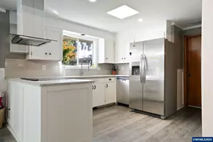 4033 NE Morning St, Corvallis, OR 97330 - Photo 9