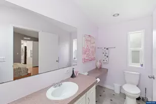 25045 Gap Rd, Brownsville, OR 97327 - Photo 21