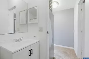 25045 Gap Rd, Brownsville, OR 97327 - Photo 19