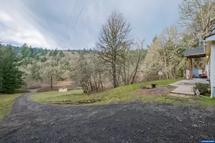 25045 Gap Rd, Brownsville, OR 97327 - Photo 23