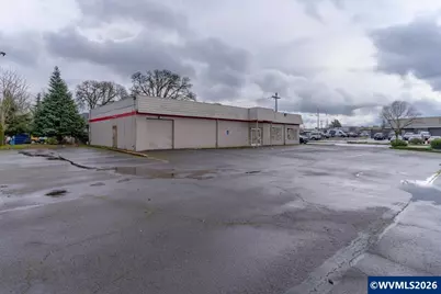 1590 12th St SE, Salem, OR 97302 - Photo 9