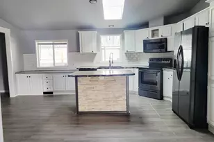 4722 Wyoming Cir NE, Salem, OR 97305 - Photo 9