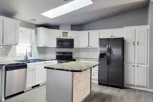 4722 Wyoming Cir NE, Salem, OR 97305 - Photo 9