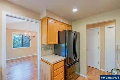 695 Fairview Av SE, Salem, OR 97302 - Photo 11