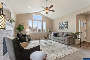 309 NE Berry St, Sublimity, OR 97385 - Photo 11