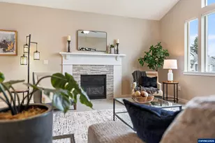 309 NE Berry St, Sublimity, OR 97385 - Photo 9