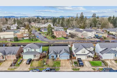 1055 SE Millright Av, McMinnville, OR 97128 - Photo 29