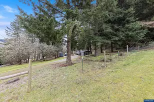 30202 Townsend Rd, Lebanon, OR 97355 - Photo 11