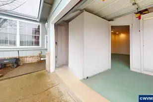 2120 Robins Ln, Salem, OR 97306 - Photo 31