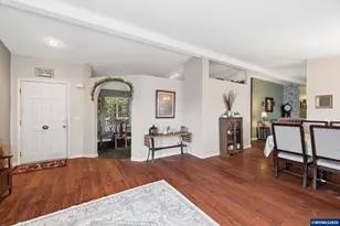 2120 Robins Ln, Salem, OR 97306 - Photo 7