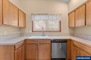 2931 Hollywood Dr NE, Salem, OR 97305 - Photo 11