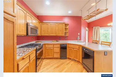 4366 Berry Ln, Eugene, OR 97404 - Photo 13