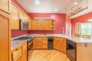 4366 Berry Ln, Eugene, OR 97404 - Photo 13