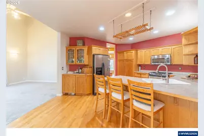 4366 Berry Ln, Eugene, OR 97404 - Photo 11