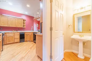 4366 Berry Ln, Eugene, OR 97404 - Photo 17