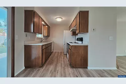 1937 Fieldcrest Ct S, Salem, OR 97306 - Photo 9