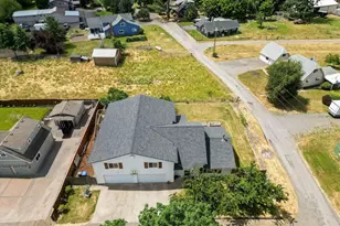 2395 88th Ave NE, Salem, OR 97305 - Photo 5