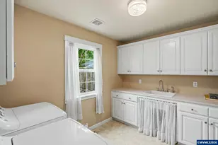 430 Luther St S, Salem, OR 97302 - Photo 21