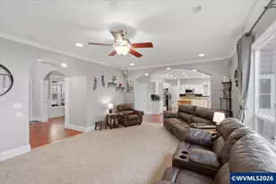 946 Reagan Ave NW, Salem, OR 97304 - Photo 9