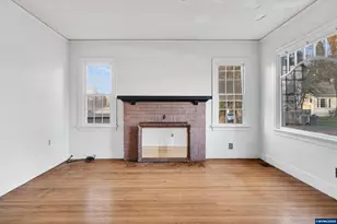 923 SW Ellis St, Dallas, OR 97338 - Photo 15