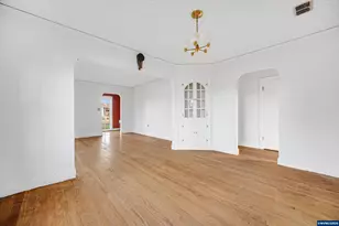 923 SW Ellis St, Dallas, OR 97338 - Photo 7