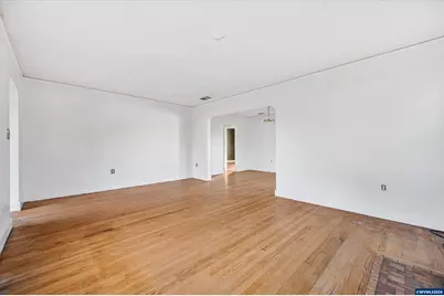 923 SW Ellis St, Dallas, OR 97338 - Photo 5