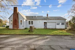 923 SW Ellis St, Dallas, OR 97338 - Photo 3