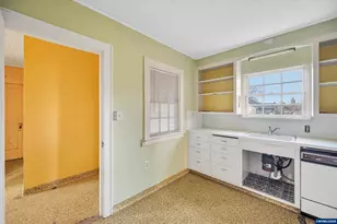 923 SW Ellis St, Dallas, OR 97338 - Photo 13