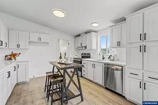 7459 Mt Hood Ln SE, Salem, OR 97317 - Photo 19