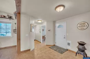 16384 S Windy City Rd, Mulino, OR 97042 - Photo 13