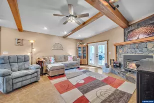 16384 S Windy City Rd, Mulino, OR 97042 - Photo 9