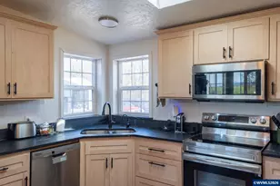 1177 Vaughan Ln, Lebanon, OR 97355 - Photo 9