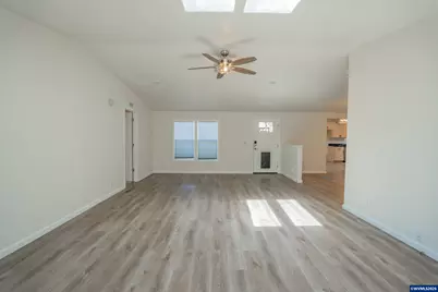 1177 Vaughan Ln, Lebanon, OR 97355 - Photo 13