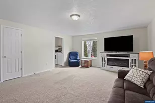 8841 NE Cori Ct, Corvallis, OR 97330 - Photo 15