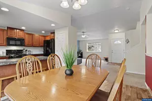 8841 NE Cori Ct, Corvallis, OR 97330 - Photo 11