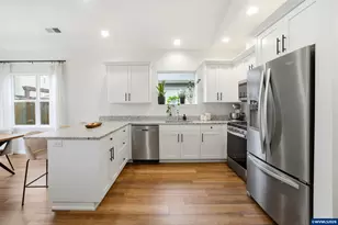 1631 SE Salmonberry Ave, Dallas, OR 97338 - Photo 13