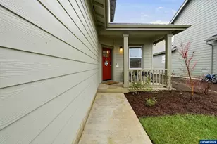 1631 SE Salmonberry Ave, Dallas, OR 97338 - Photo 3