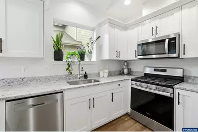 1631 SE Salmonberry Av, Dallas, OR 97338 - Photo 15