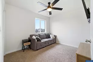 1631 SE Salmonberry Ave, Dallas, OR 97338 - Photo 35