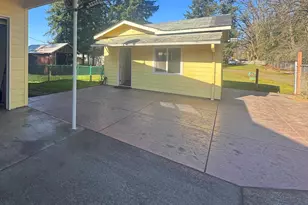 6898 Thurston Rd, Springfield, OR 97478 - Photo 23