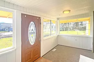 6898 Thurston Rd, Springfield, OR 97478 - Photo 3