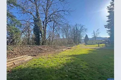 6898 Thurston Rd, Springfield, OR 97478 - Photo 31