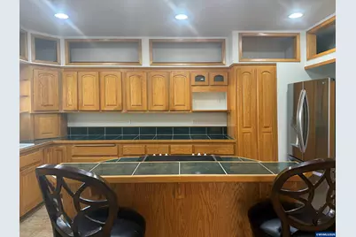 6898 Thurston Rd, Springfield, OR 97478 - Photo 9