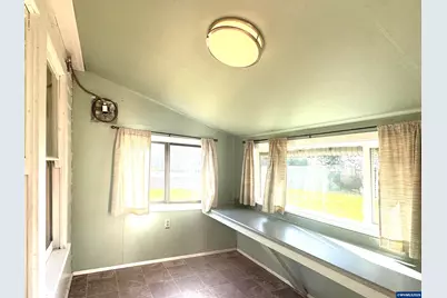 6898 Thurston Rd, Springfield, OR 97478 - Photo 19