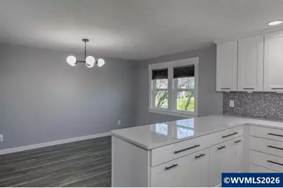 575 N Cascade Dr, Woodburn, OR 97071 - Photo 15
