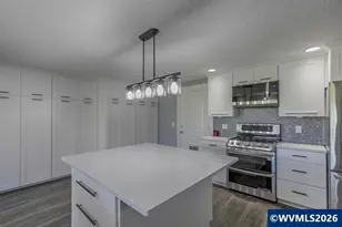 575 N Cascade Dr, Woodburn, OR 97071 - Photo 13