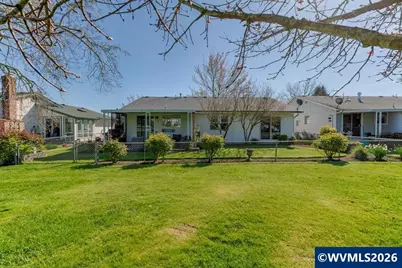 575 N Cascade Dr, Woodburn, OR 97071 - Photo 29