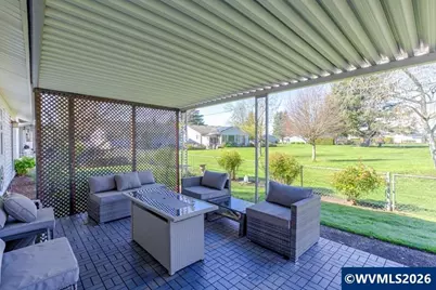575 N Cascade Dr, Woodburn, OR 97071 - Photo 25