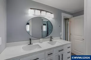 575 N Cascade Dr, Woodburn, OR 97071 - Photo 7